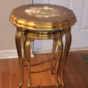 A SET OF 2 ITALIAN MADE POLY- CHROME NESTING TABLE W/ REMOVABLE FEET 21 / 24"